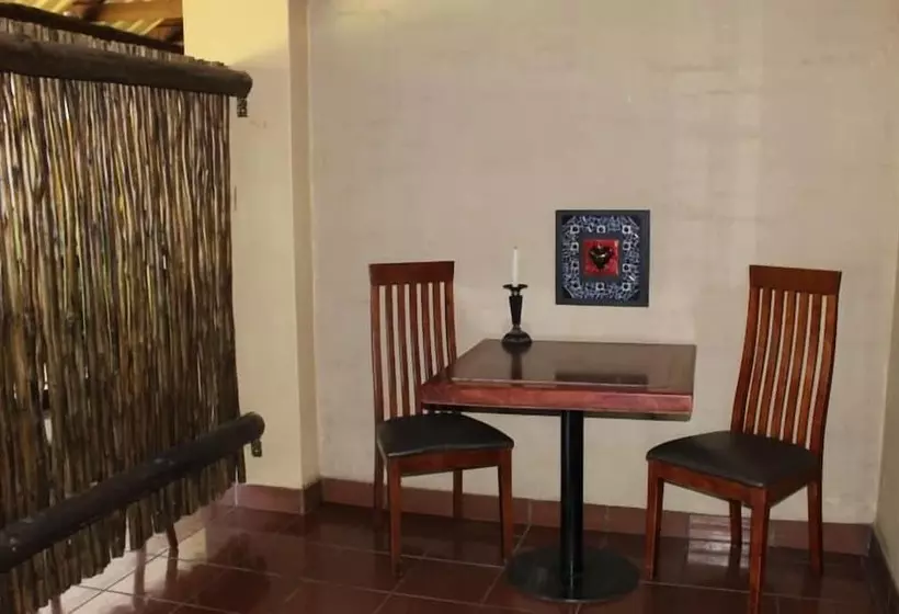 بنسيون La Vue Guest Lodge And Function Venue