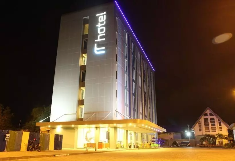 Roa Roa Hotel Palu