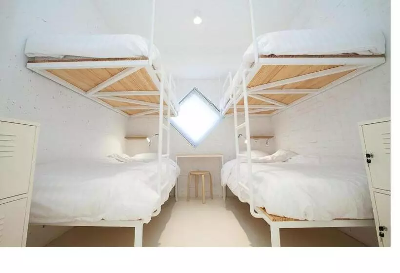 הוסטל Mir Guesthouse