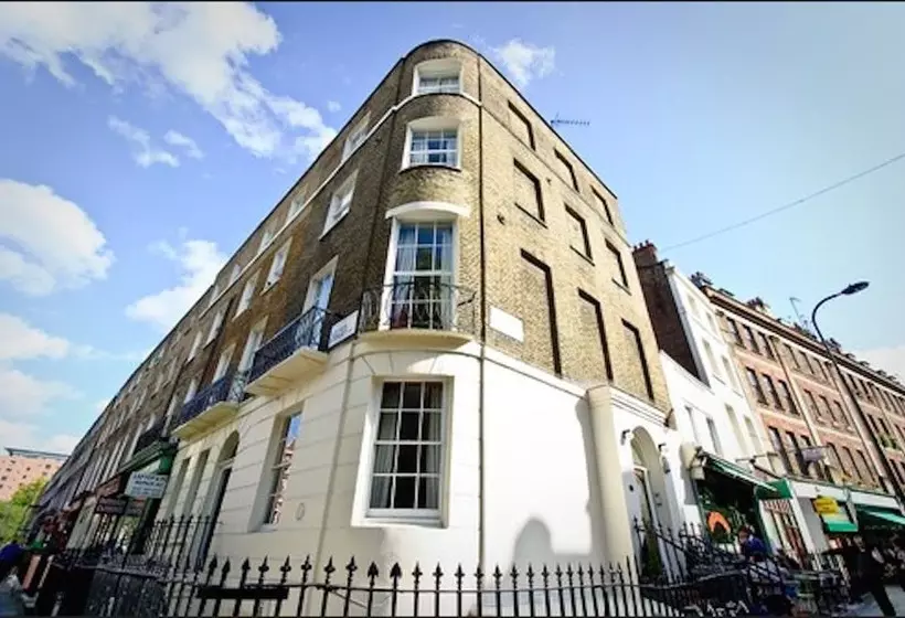 تختخواب و صبحانه Leigh House