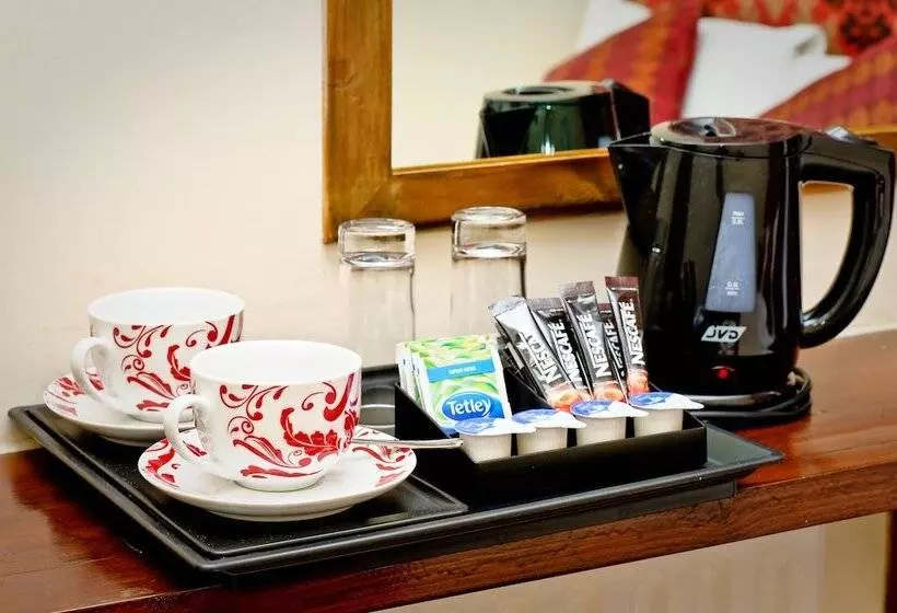 تختخواب و صبحانه Leigh House