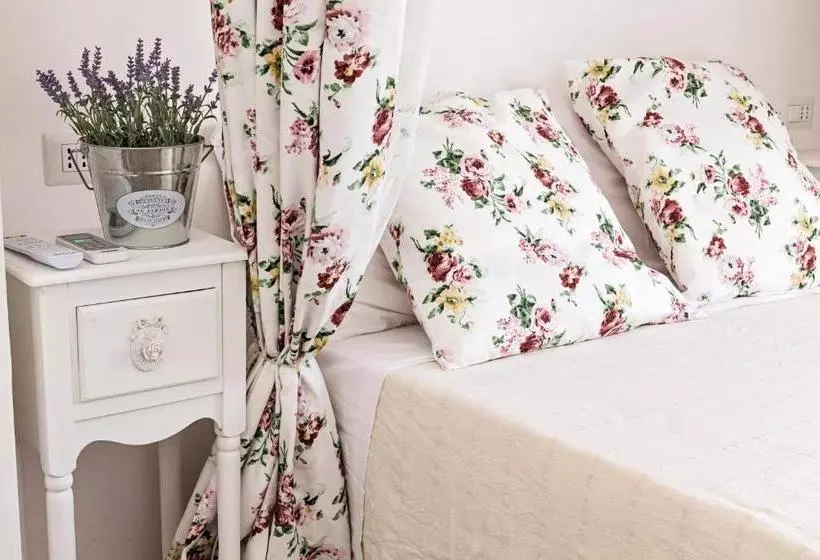 تختخواب و صبحانه Parco Di Nerone