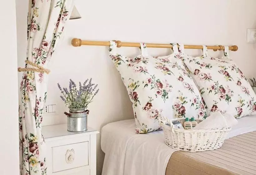 تختخواب و صبحانه Parco Di Nerone