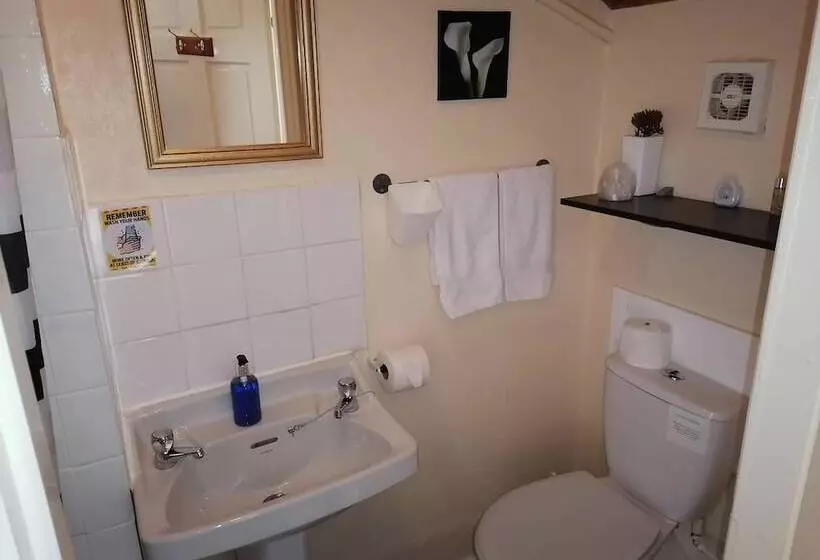 تختخواب و صبحانه The Manhattan