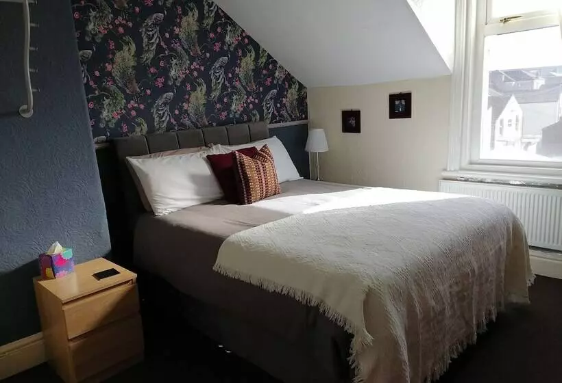 تختخواب و صبحانه The Manhattan