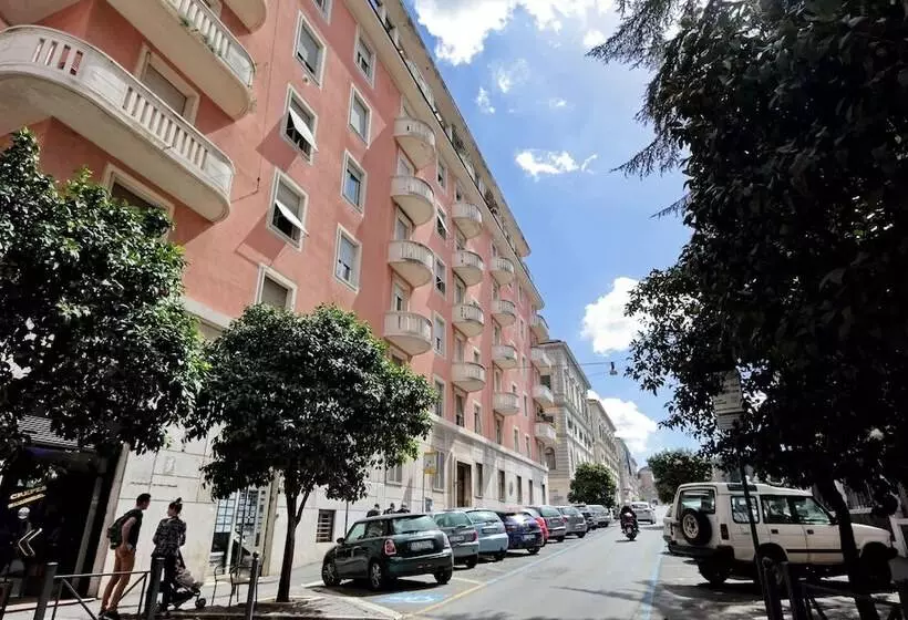 Bellezza Al Colosseo  B&b & Apts