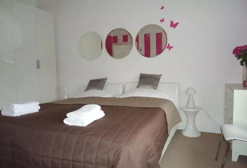 Bishopton Apartment, Near Glasgow