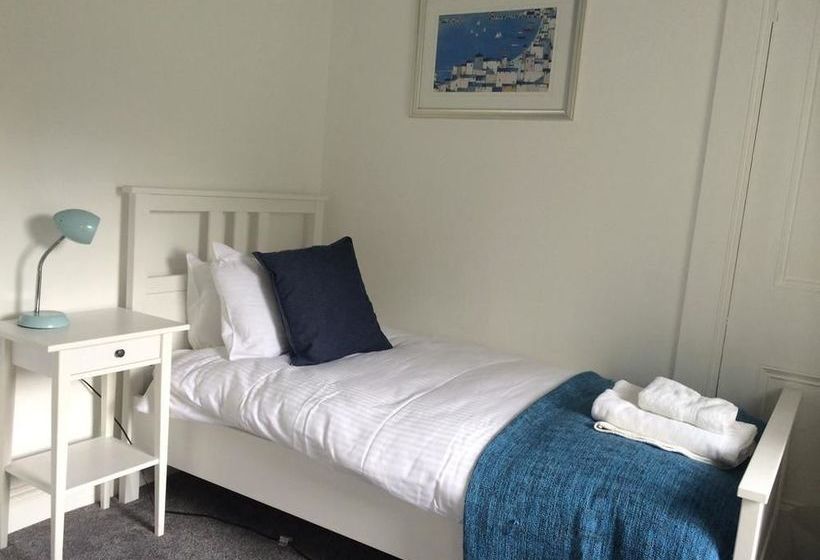 Bishopton Apartment, Near Glasgow