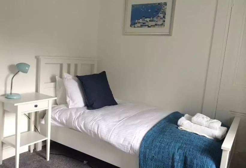 Bishopton Apartment, Near Glasgow