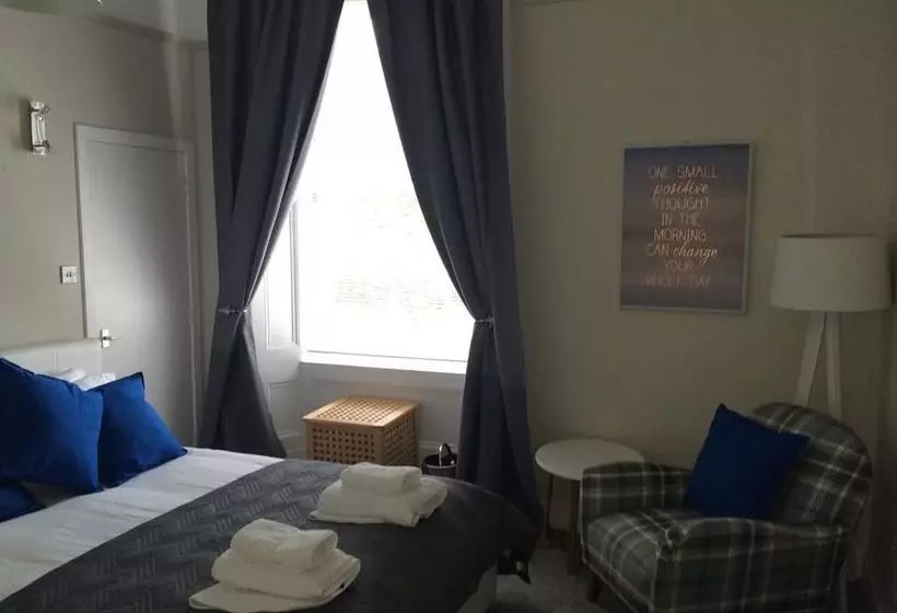 Bishopton Apartment, Near Glasgow