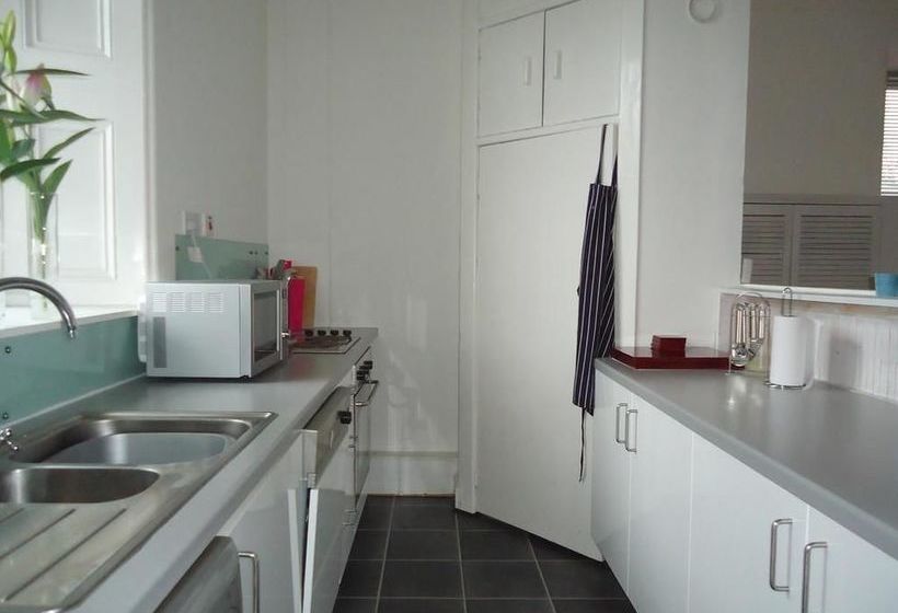 Bishopton Apartment, Near Glasgow