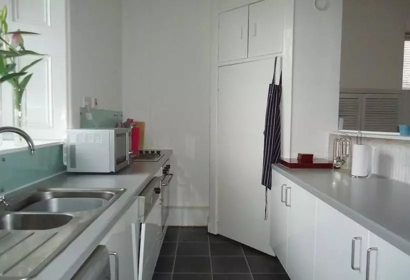 Bishopton Apartment, Near Glasgow