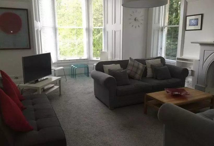 Bishopton Apartment, Near Glasgow