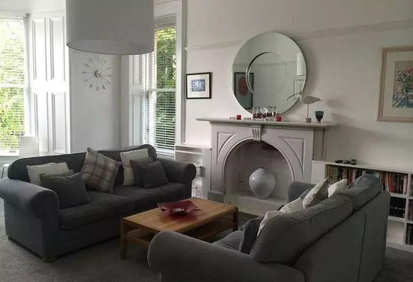 Bishopton Apartment, Near Glasgow