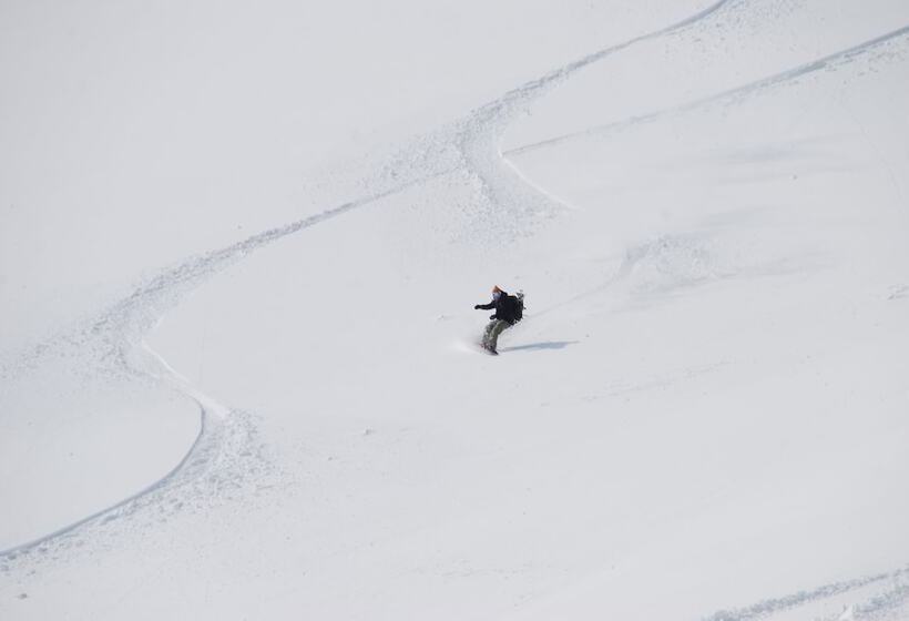 בית מלון כפרי Chalet Ivy Hirafu, Niseko