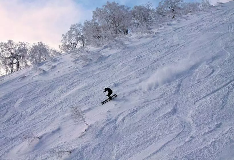 Отель Chalet Ivy Hirafu, Niseko