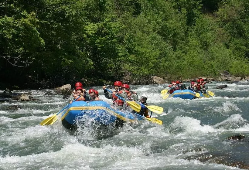 Отель Chalet Ivy Hirafu, Niseko