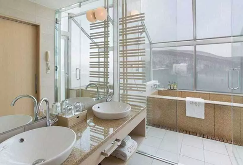 Отель Chalet Ivy Hirafu, Niseko