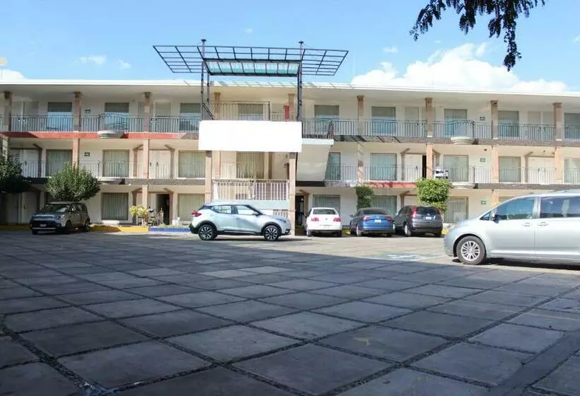 בית מלון כפרי Flamingo Irapuato