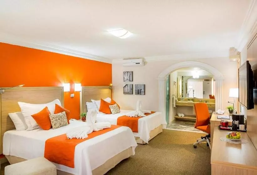 בית מלון כפרי Flamingo Irapuato