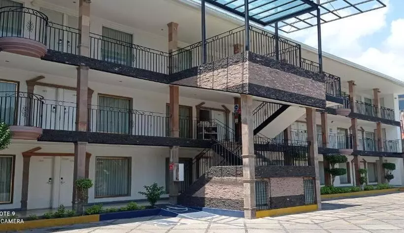 בית מלון כפרי Flamingo Irapuato