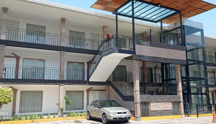 هتل Flamingo Irapuato