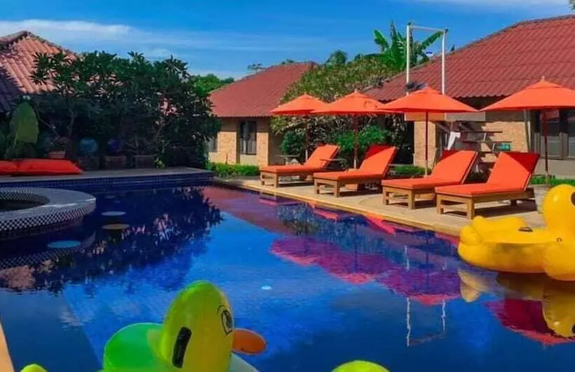 בית מלון כפרי Floraville Phuket Resort