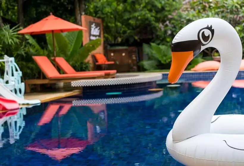 בית מלון כפרי Floraville Phuket Resort