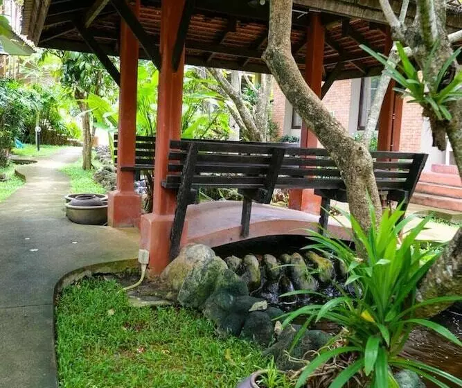 בית מלון כפרי Floraville Phuket Resort