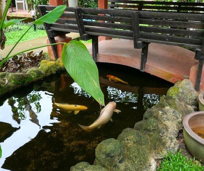 ホテル Floraville Phuket Resort