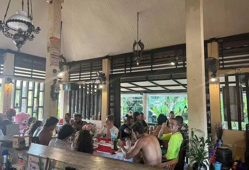 בית מלון כפרי Floraville Phuket Resort