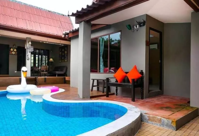 בית מלון כפרי Floraville Phuket Resort