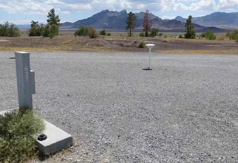 בית מלון כפרי Longstreet Inn & Casino