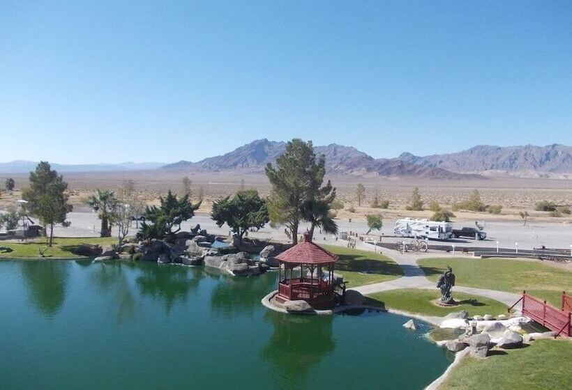 בית מלון כפרי Longstreet Inn & Casino