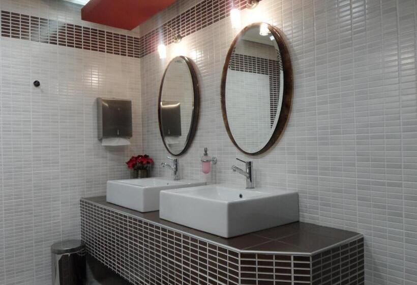 ホテル Prigipikon Suites And Sofites