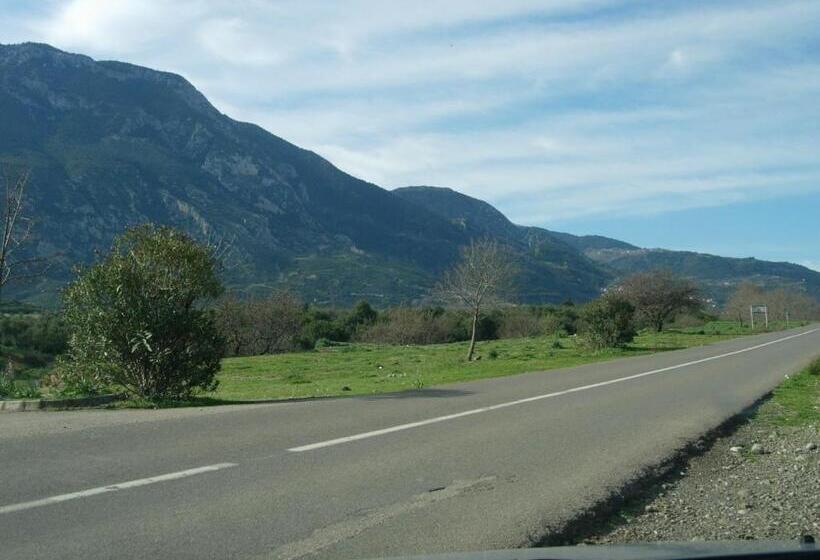 ホテル Prigipikon Suites And Sofites