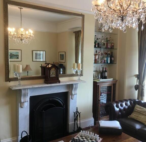 Пансион Dolphin Guest House