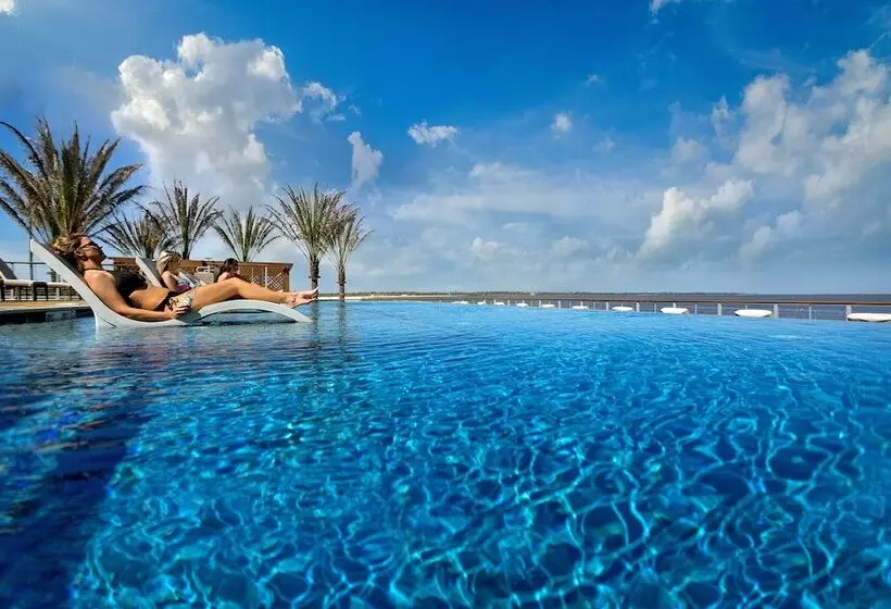 Silver Slipper Casino & Hotel Adults Only