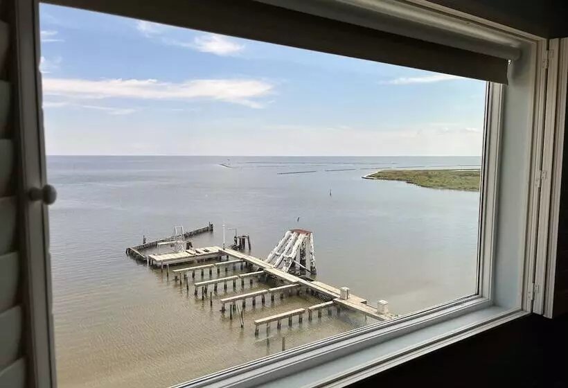 Silver Slipper Casino & Hotel Adults Only