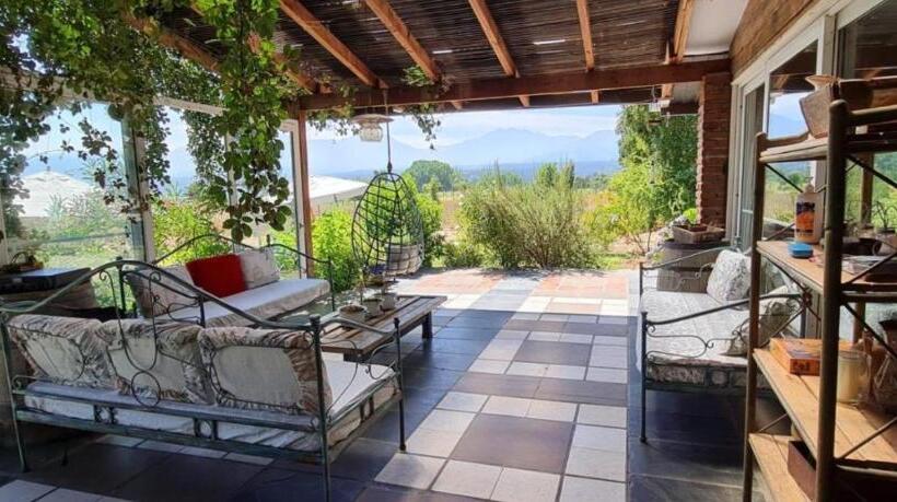 Bed and Breakfast Hostal Macal