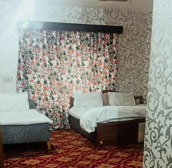 Hotel Kashmir Heaven