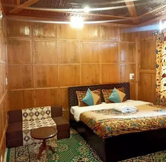 Hotel Kashmir Heaven