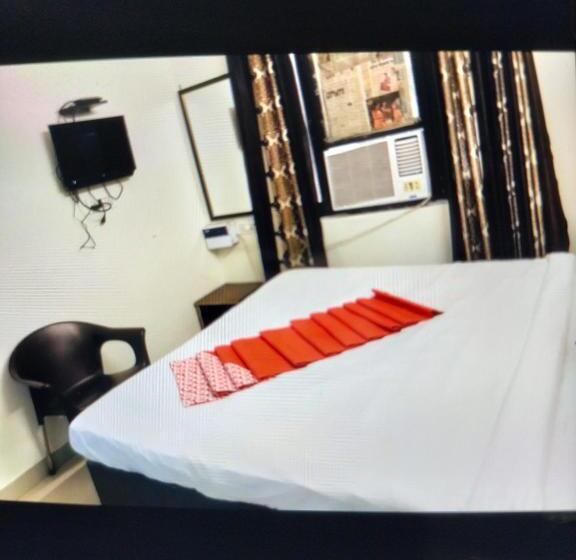 هتل Shiva Haridwar Nearby Bus And Railway Station