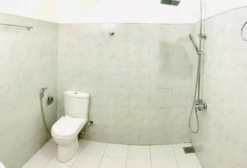 Mr J Hotel & Tours