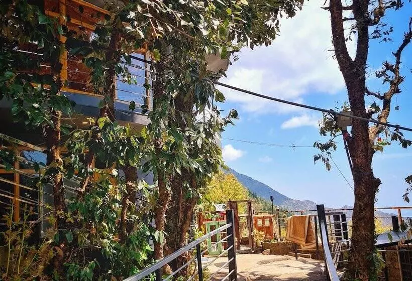 Edm Hostel
