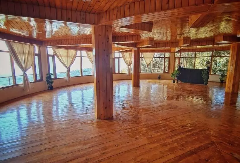 Edm Hostel