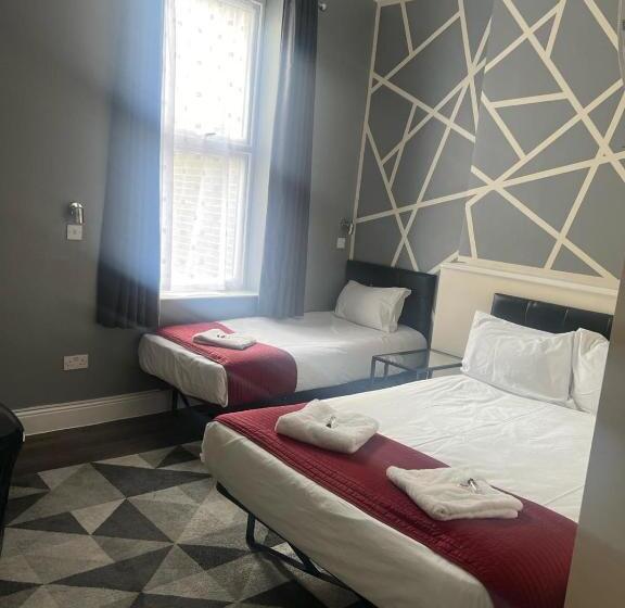 Hotel Saba Rooms And Apartments