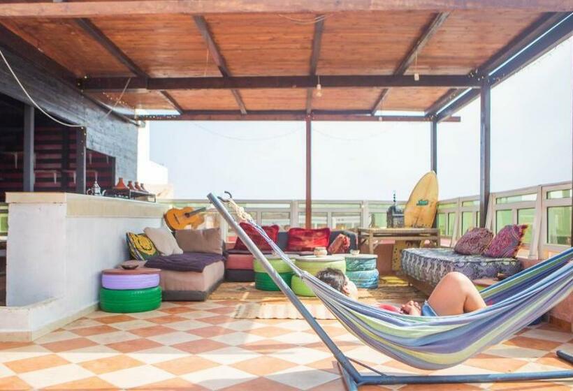 Mubaradise Surf Hostel