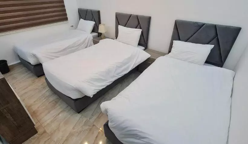 تختخواب و صبحانه Nabateans Home