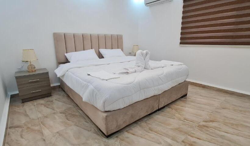 تختخواب و صبحانه Nabateans Home